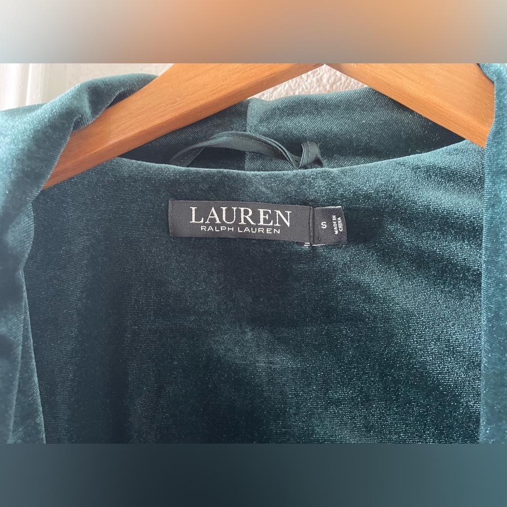 Lauren by Ralph Lauren Velvet Long Shawl-Collar Robe Embroidered logo - Picture 5 of 7
